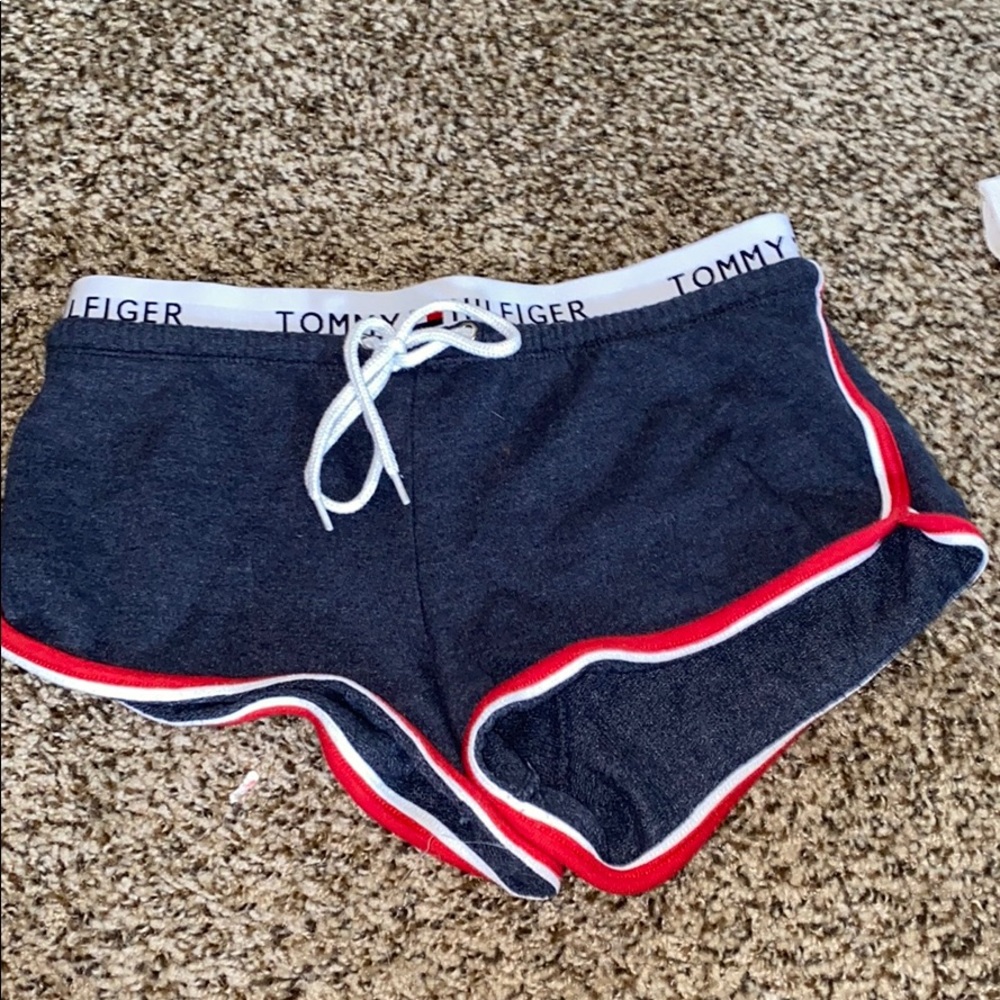 Tommy Hilfiger shorts size xs